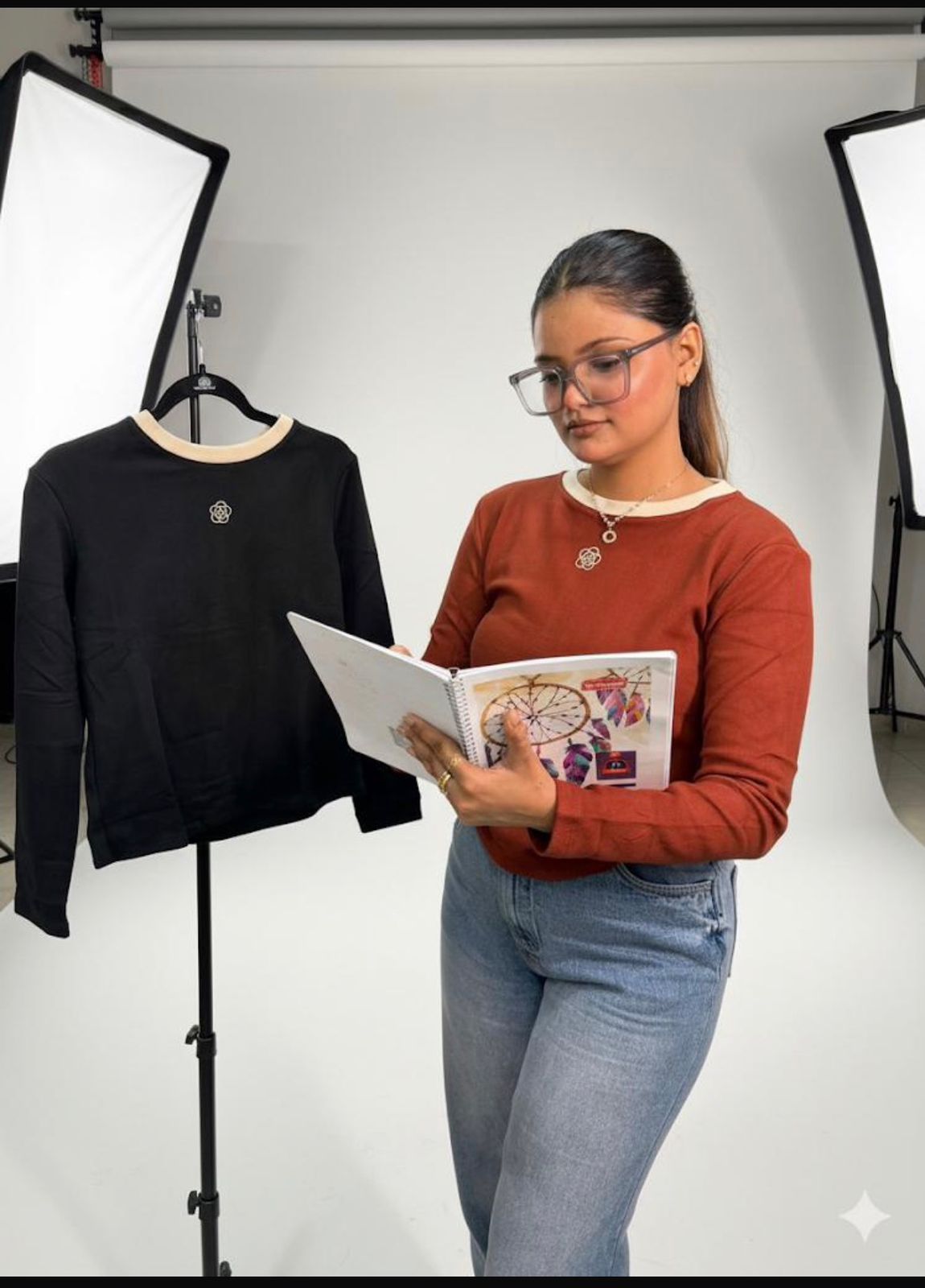 Elegant Woolen T-shirt VC26